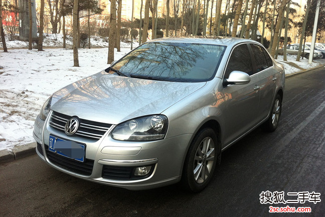 大众速腾2011款1.4TSI DSG 技术型