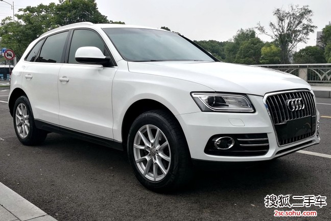 奥迪Q52015款40 TFSI 舒适型