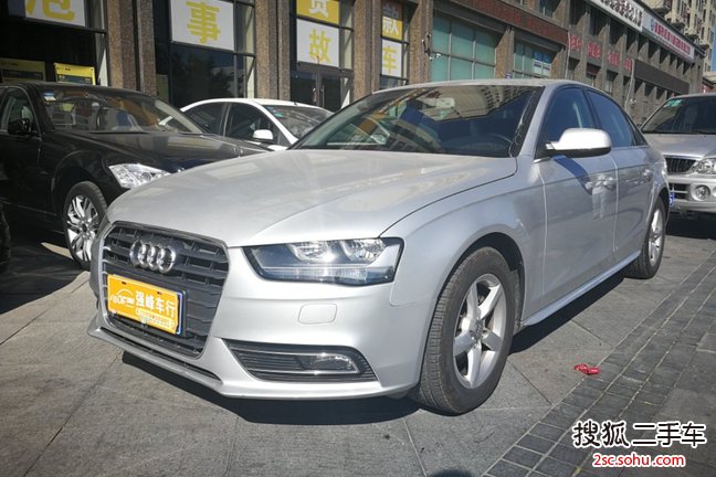 奥迪A4L2013款30 TFSI 自动舒适型