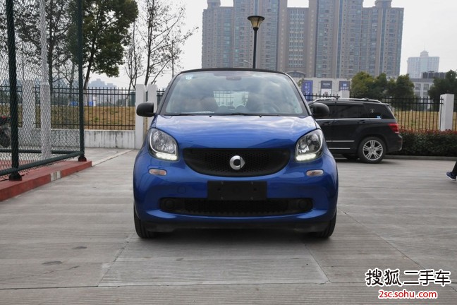 smartfortwo2017款1.0L 魅蓝特别版