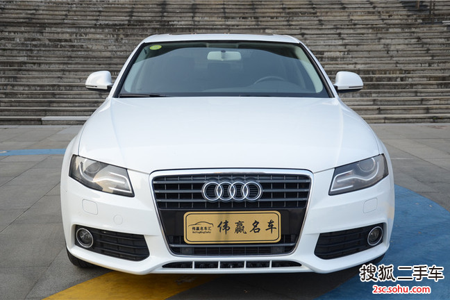 奥迪A4L2012款2.0TFSI 标准型