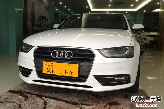 奥迪A4L2013款35 TFSI(2.0T)自动舒适型