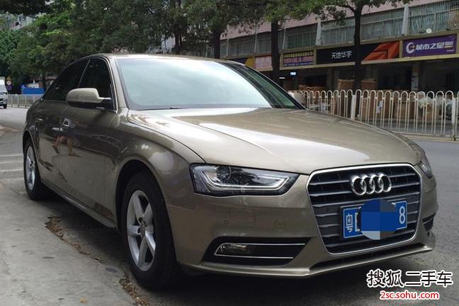 奥迪A4L2015款35 TFSI 自动舒适型