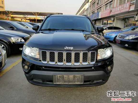 Jeep指南者2013款2.4L 四驱豪华版