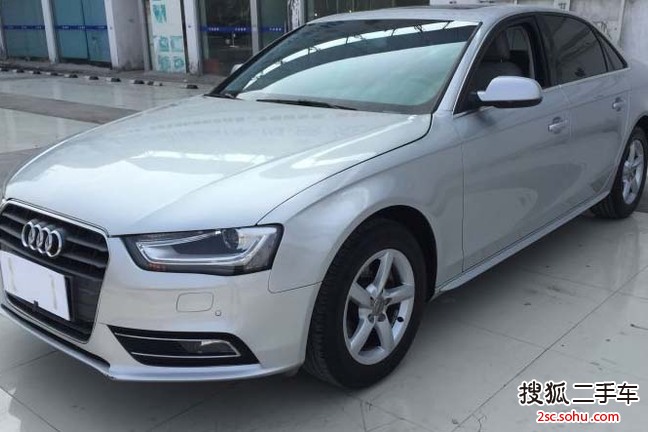 奥迪A4L2012款2.0TFSI 舒适型