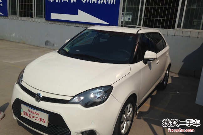 MG32013款1.5L 自动精英版