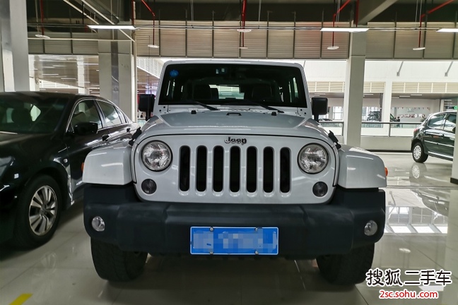 Jeep牧马人两门版2013款3.6L 撒哈拉