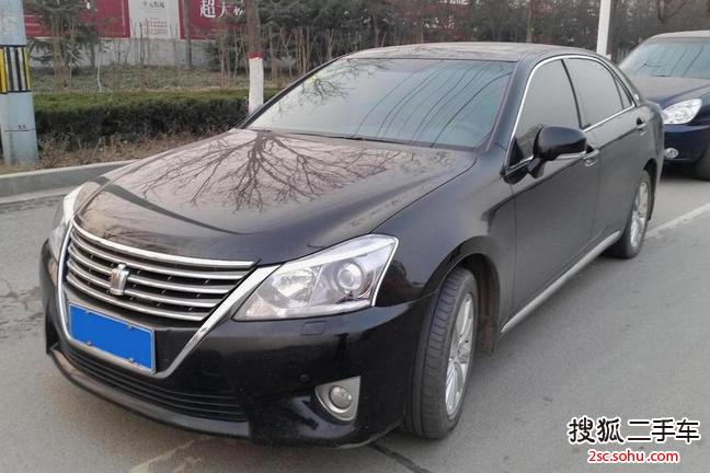 丰田皇冠2012款2.5 Royal Saloon