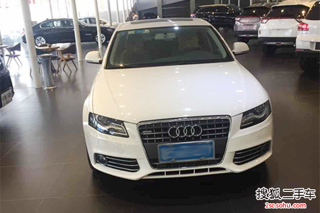 奥迪A4L2012款2.0TFSI 技术型