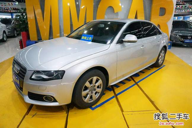 奥迪A4L2011款2.0TFSI 标准型