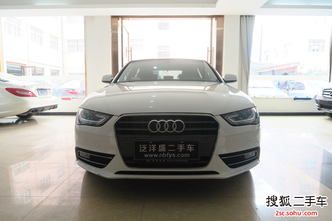 奥迪A4L2013款35 TFSI 自动舒适型