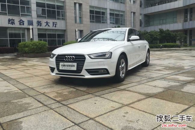 奥迪A4L2013款35 TFSI 自动标准型