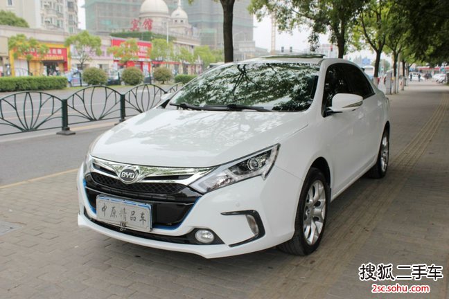 比亚迪秦2015款1.5T 双冠旗舰Plus版