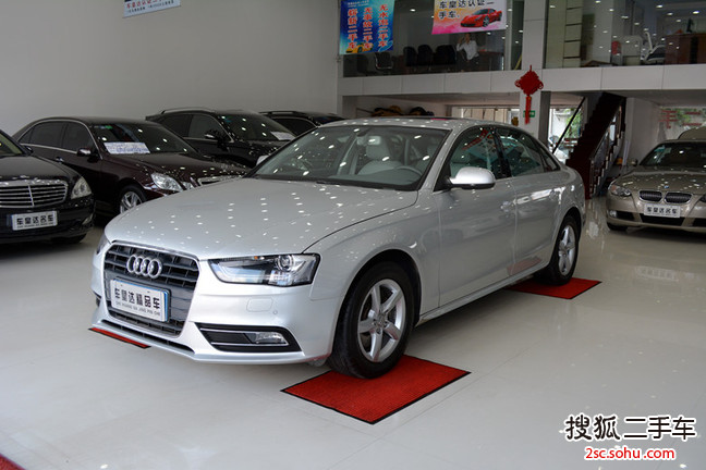 奥迪A4L2013款35 TFSI 自动舒适型