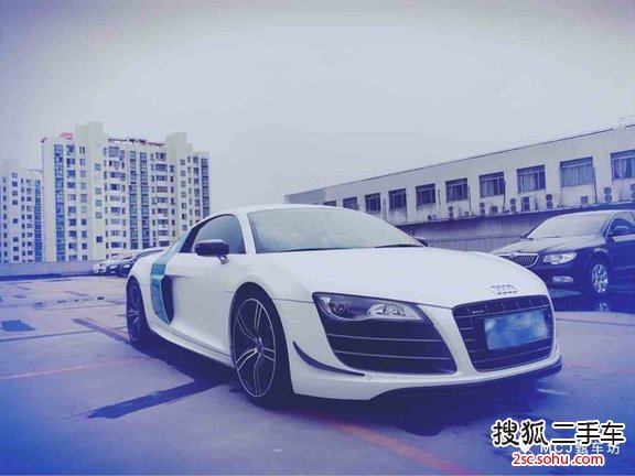 奥迪R82012款5.2 FSI quattro 限量版