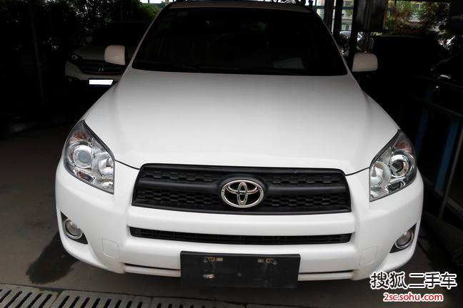 丰田RAV42010款2.0L 自动 豪华升级版