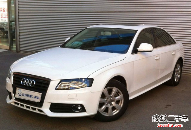 奥迪A4L2011款2.0TFSI 标准型