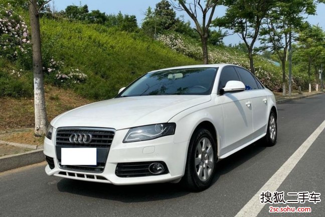 奥迪A4L2012款2.0TFSI 舒适型