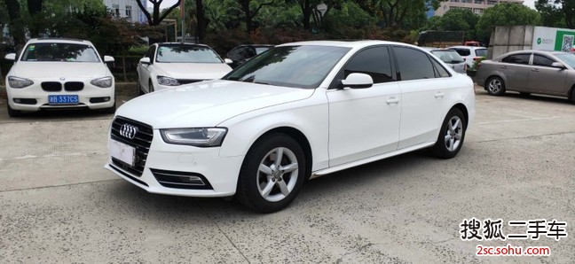 奥迪A4L2013款35 TFSI 自动舒适型