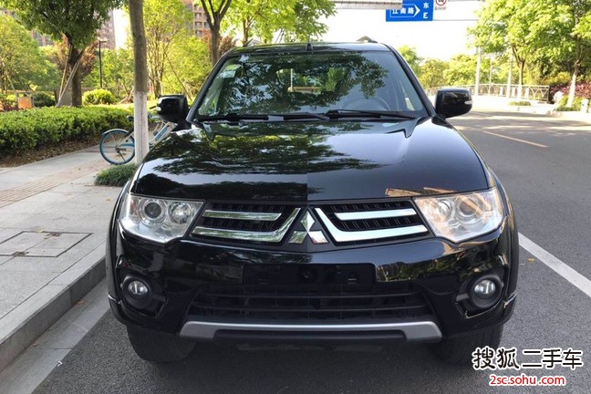 三菱帕杰罗2011款3.0L GLS 自动 四驱