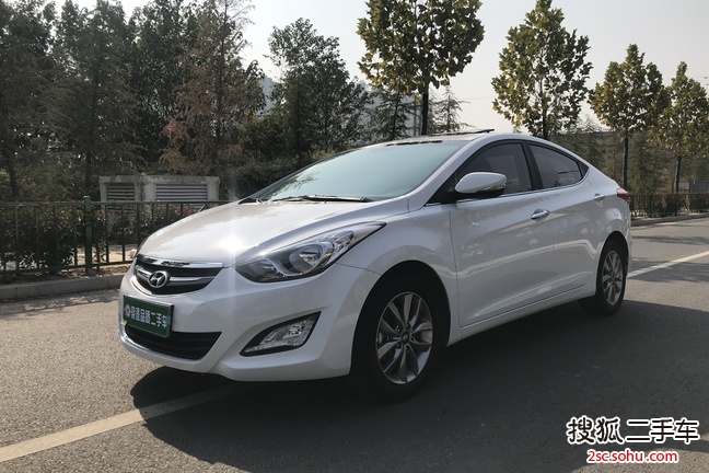 现代朗动2016款1.6L 手动尊贵型