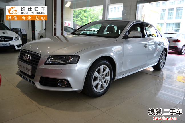 奥迪A4L2010款2.0TFSI 舒适型