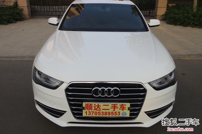 奥迪A4L2015款35 TFSI 自动舒适型