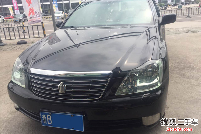 丰田皇冠2005款3.0L Royal Saloon G VIP