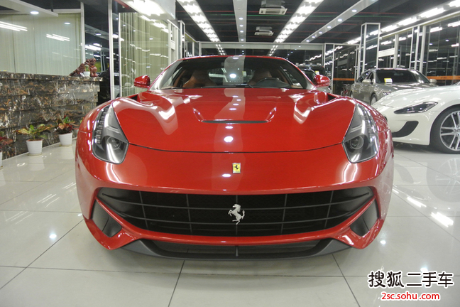 法拉利F12 berlinetta2012款V12 6.3L 基本款