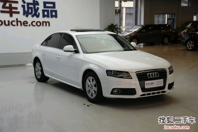 奥迪A4L2009款2.0TFSI 标准型