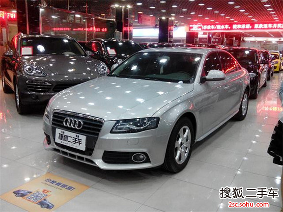 奥迪A4L2012款2.0TFSI 技术型