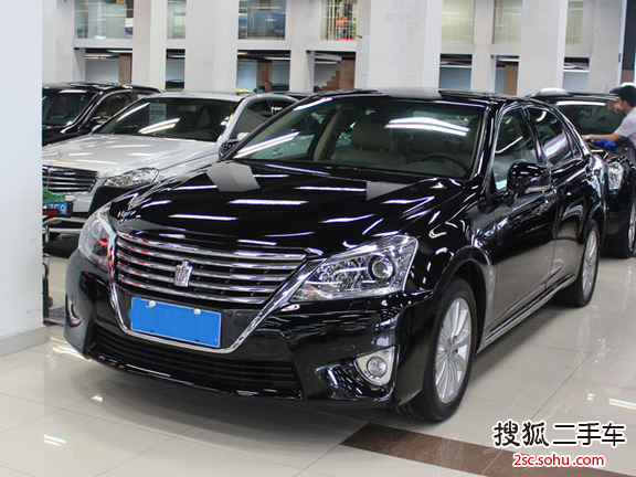 丰田皇冠2012款V6 2.5 Royal 真皮版