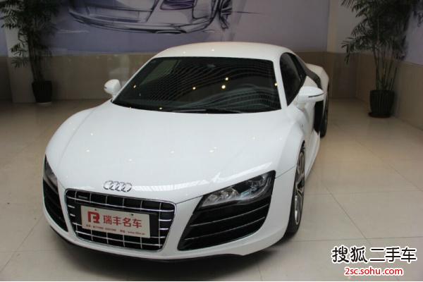 奥迪R82010款5.2FSI quattro