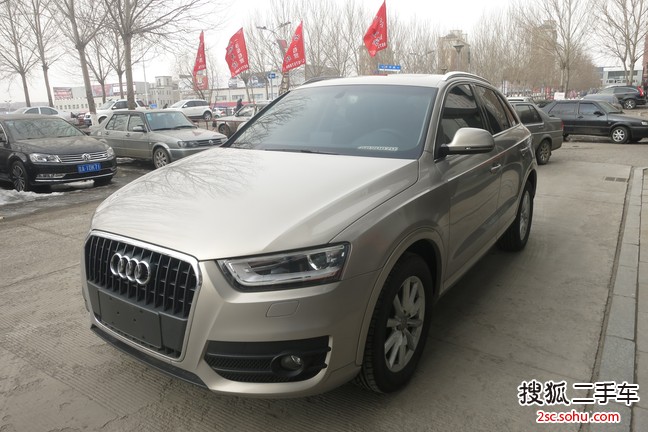 奥迪Q32013款35 TFSI 全时四驱豪华型