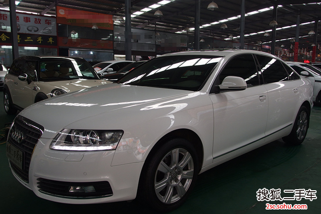 奥迪A6L2011款2.4L 技术型