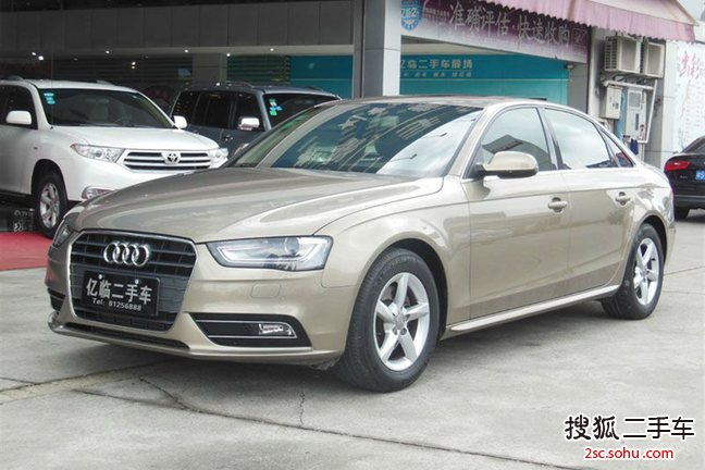 奥迪A4L2013款35 TFSI 自动标准型