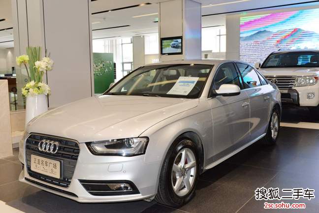 奥迪A4L2013款35 TFSI 自动标准型