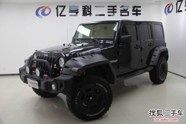 Jeep牧马人四门版2013款3.6L 罗宾汉