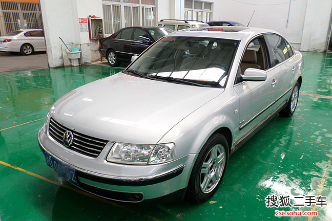 大众帕萨特领驭2005款1.8T 天窗舒适型手动