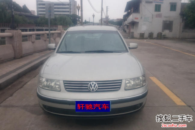 大众帕萨特领驭2003款1.8T 豪华型手自一体5速