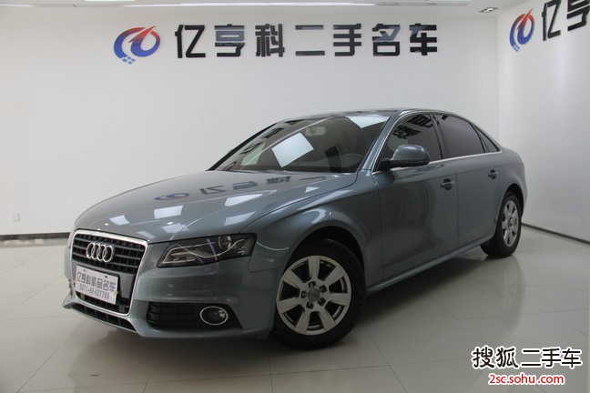 奥迪A4L2012款2.0TFSI 标准型