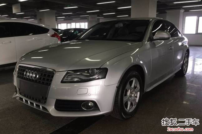 奥迪A4L2010款2.0TFSI 技术型