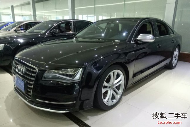 奥迪S82013款4.0TFSI quattro