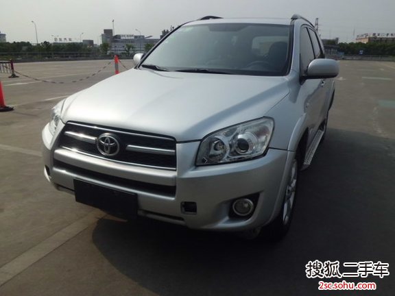 丰田RAV42011款2.4MT 豪华升级版