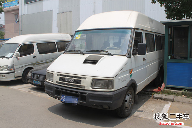 依维柯都灵V2004款2003款2.8L涡轮增压器3门17座手动5速