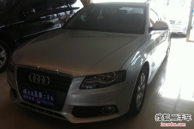 奥迪A4L2012款2.0TFSI 标准型