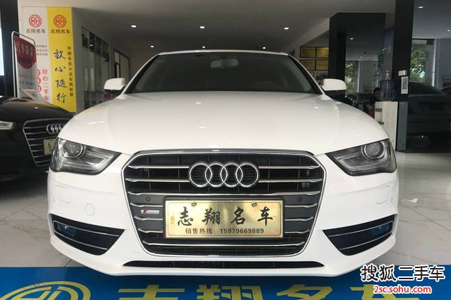 奥迪A4L2015款35 TFSI 自动标准型