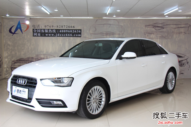 奥迪A4L2015款35 TFSI 自动舒适型