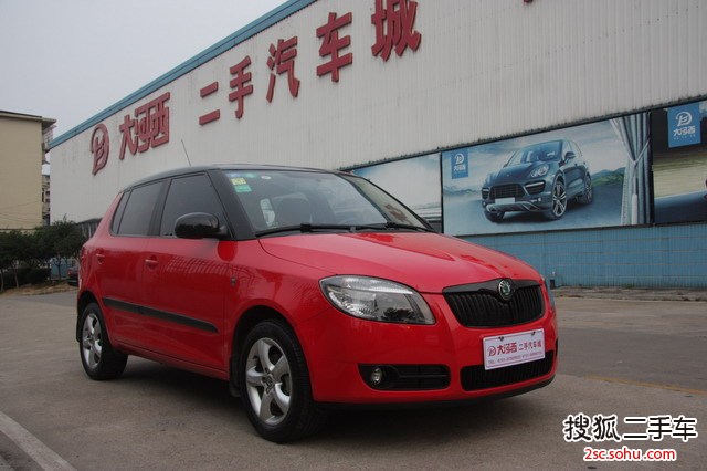 斯柯达晶锐2011款1.6L 手动 酷黑版