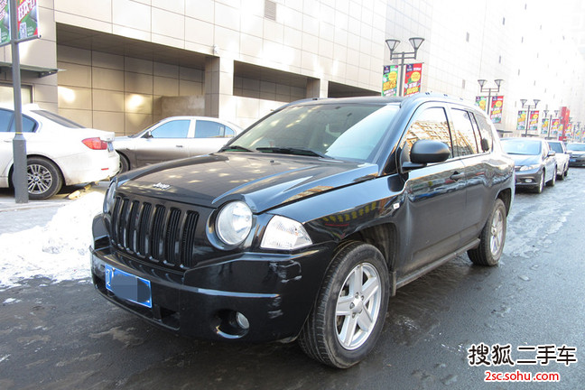 Jeep指南者2009款2.4L 运动版